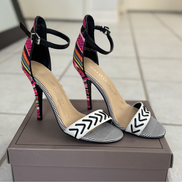 Chinese Laundry Black and Pink Heels with Bold Patterns - Picture 2 of 4